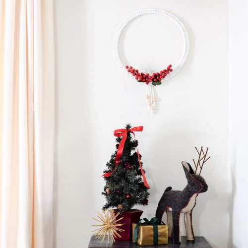 Holiday rope wreath